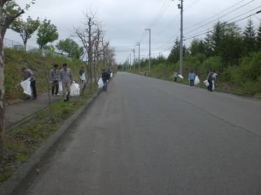 工場周辺清掃活動2